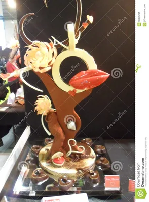 Скульптура шоколада на теме влюбленности Стоковое Изображение - изображение  насчитывающей цветки, еда: 96075261