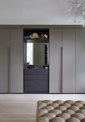 Современные шкафы с распашными дверями - 65 фото