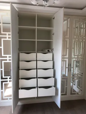 Распашные шкафы с зеркалом на заказ от Fiorenzo, купить в Москве