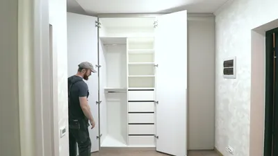 Шкаф до потолка в современном стиле. Шкаф в прихожую с распашными дверьми.  Шкафы Киев - YouTube