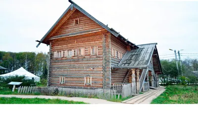 Облик деревянных изб русских городов.