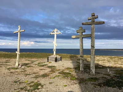 Поморские кресты на острове Матвеев | Go Arctic | Дзен