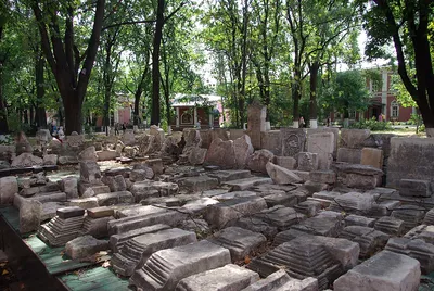 Шесть старинных надгробий на Введенском кладбище отреставрировали / Новости  города / Сайт Москвы