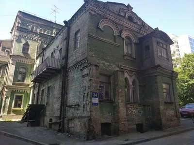 Здесь были Шевченко, Мазепа и Петр I: топ-10 самых старых домов Киева
