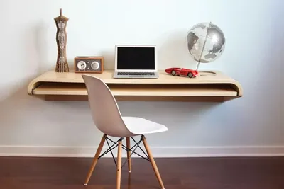 Место под ноутбук в квартире: компактный и складной столик под ноутбук -  идеальное решение - фото-идеи, советы в блоге об интерьере и дизайне  BestMebelik.ru