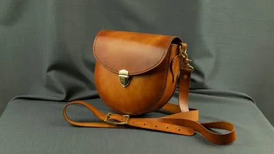 Сумка из кожи своими руками. Небольшая сумочка + выкройка / Leather woman  bag handmade + pattern - YouTube