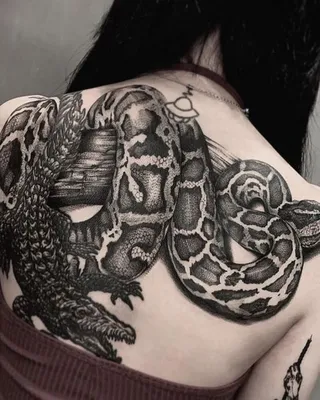 Tattoo • Подборка тату на тему: Змея на спине (69 фото)