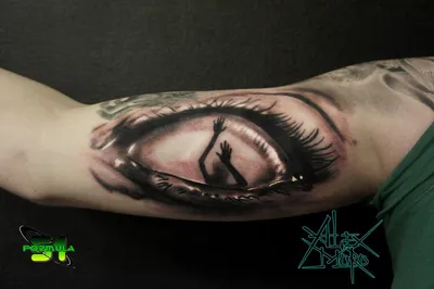 Художественная татуировка «Глаз» от Александра Морозова