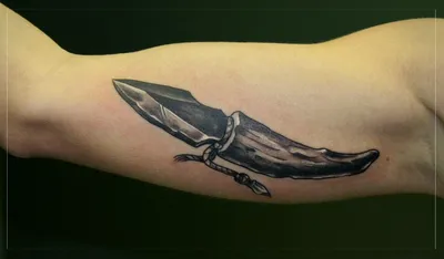 Тату нож, меч, кинжал отлично выполняют в тату студии Маруха – эскизы  татуировок с холодным оружием для мужчин и женщин
