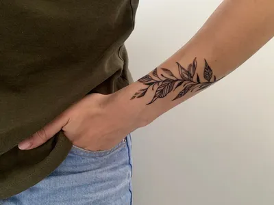 Tattoo | Тату на внутренней стороне руки, Татуировка на запястье, Тату на  руку для девушки