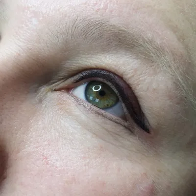 Сделать перманентный макияж глаз в Геленджике от 3000 руб.