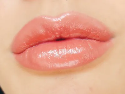 Татуаж губ персиковый - 71 фото