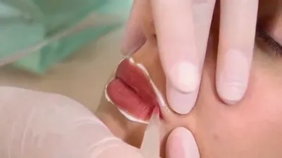 Техники перманентного макияжа губ - выбор лучшей