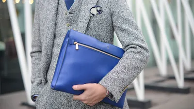 Мужские сумки синего цвета — как и с чем носить — Империя Сумок