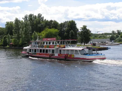 File:Moskva-143 on Moskva-Volga Channel 18-jul-2012 01.JPG - Wikimedia  Commons