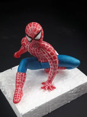 mastic figurine Spiderman decoration on children's cake Фигурка из мастики  Человек паук Украшение на детский тортик | Человек-паук, Паук, Торт человек- паук