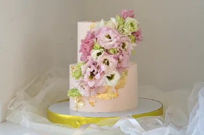 Купить Свадебный торт с цветами №1034 на заказ с доставкой по Москве и МО  Кондитерская LuboffBakery ☎ +7(999)5503949