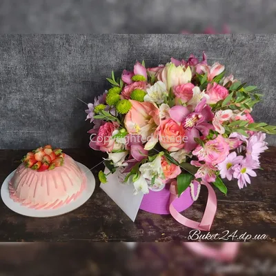 Купить Подарочный набор торт и цветы | Доставка Днепр.