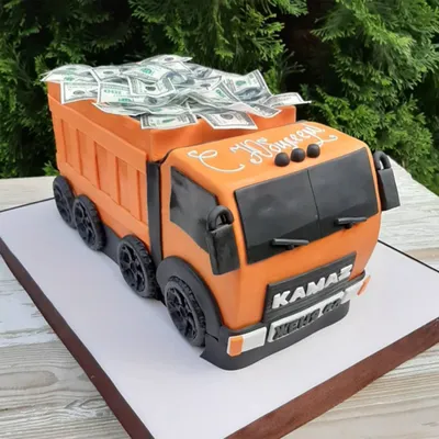 Торт в виде Камаза купить на заказ недорого в Москве с доставкой