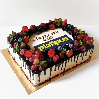 Торт прямоугольный с ягодами — купить по цене 900 руб/кг. | Интернет  магазин Promocake в Москве