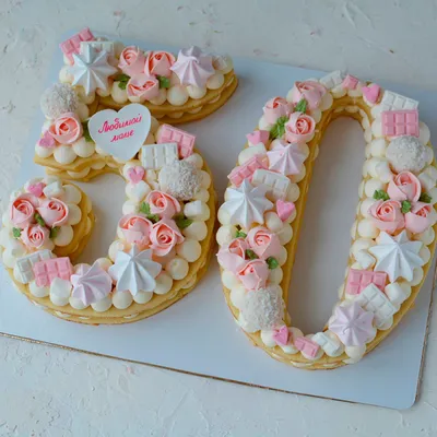 Торт цифра 50 лет женщине купить на заказ в Москве недорого с доставкой