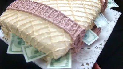 торт чемодан денег покрыт белковым кремом - YouTube