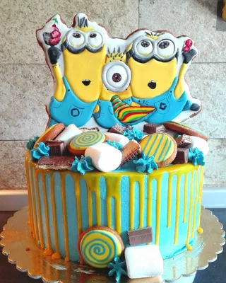 🎂Torte e biscotti Toscana🎂 on Instagram: “#торт #деньрождения #миньоны  #праздник #желтый #синий #декоративноепеч… | Minion cake, Birthday cake  kids, Cupcake cakes