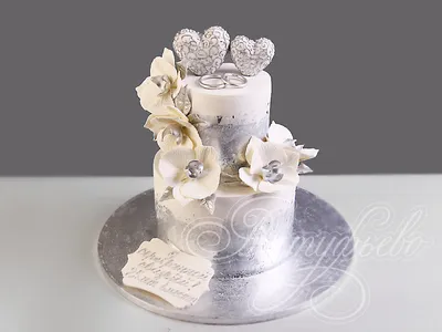 Торт на Серебряную Свадьбу 30042720 стоимостью 12 350 рублей - торты на  заказ ПРЕМИУМ-класса от КП «Алтуфьево»