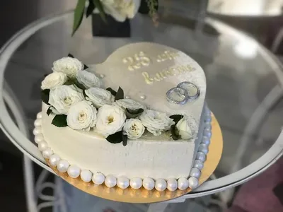 Торт на серебряную свадьбу: форма и декор символичного десерта