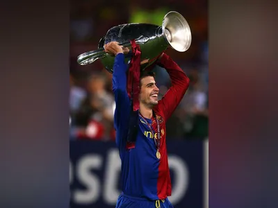 Защитник «Барселоны» и сборной Испании Жерар Пике объявил о завершении  карьеры — развод с Шакирой, конфликт с Хави - Чемпионат