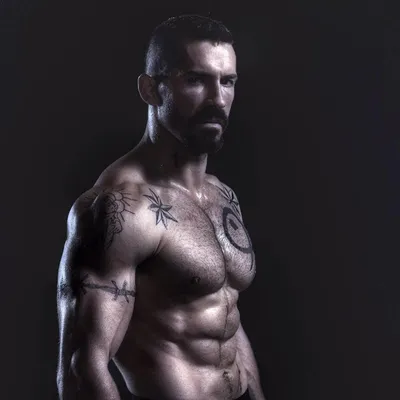 Обои татуировка, боец, muscle, мышцы, tattoo, черно белая, Скотт Эдкинс,  Scott Adkins, Yuri Boyka, Fighter, abs, Юрий Бойка картинки на рабочий  стол, раздел фильмы - скачать