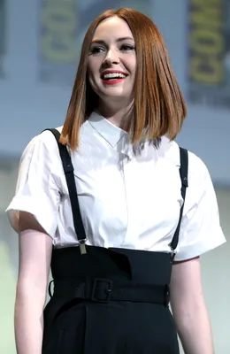 Karen Gillan - Wikipedia