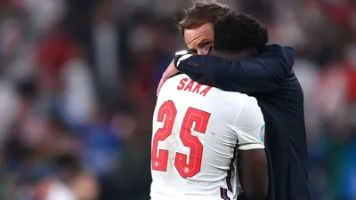 Рой Кин наехал на лидеров сборной Англии, которые позволили Сака пробить  решающий пенальти в финале Евро-2020 - Футбол 24