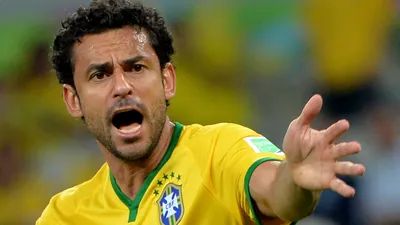 Полузащитник сборной Бразилии Фред получил травму на тренировке