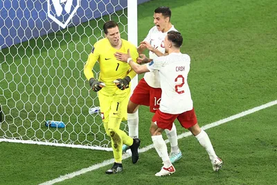Войцех Щенсны отбил два пенальти на ЧМ-2022 и повторил достижение, которого  удавалось добиться лишь двум вратарям - Чемпионат