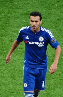 Файл:Pedro playing for Chelsea.jpg — Википедия