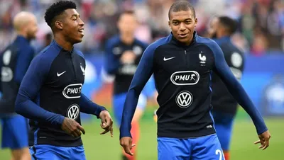 Политик призвал исключить Кимпембе из состава сборной Франции – игроку  пришлось извиниться за резонансный лайк - Футбол 24
