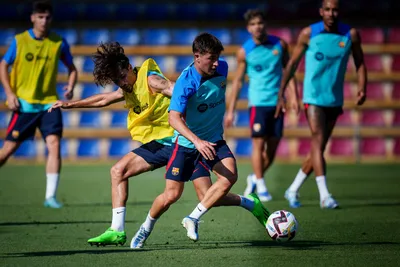 Пабло Торре, юный талант «Барселоны», разрывает на тренировке основной  команды. Собрали лучшие фото - FC BARCELONA - Блоги - Sports.ru