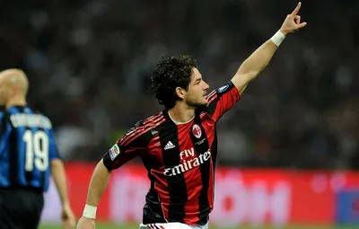 Пато: «Мальдини знает, что я готов вернуться в «Милан». Я хотел бы этого» -  19 апреля 2022 - Sport24