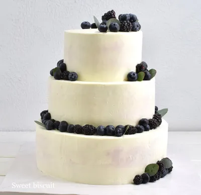 Торт с ежевикой и голубикой торты от Свит Бисквит - Свит Бисквит