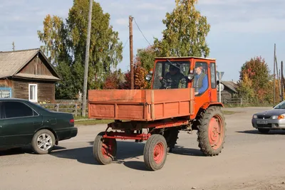 Т-16 (трактор) — Вікіпедія
