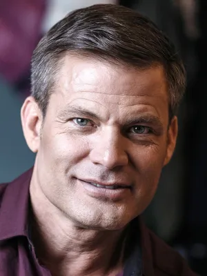 Обои взгляд, рубашка, актёр, actor, look, shirt, Каспер Ван Дин, Casper Van  Dien картинки на рабочий стол, раздел мужчины - скачать