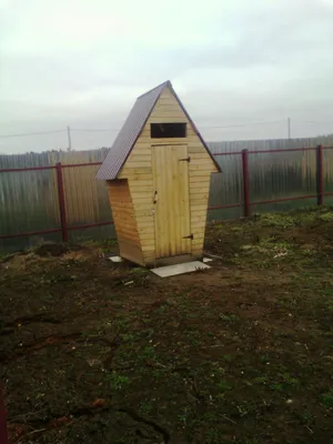 Дачный туалет деревянный. Сколько стоит деревянный туалет на дачу | Дома из  Коми | Дзен