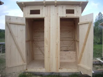 Как построить дачный туалет из дерева своими руками?