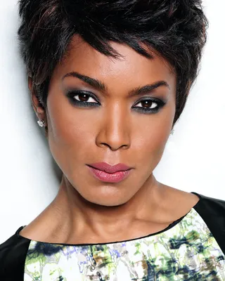 Angela Bassett (41 лучших фото)