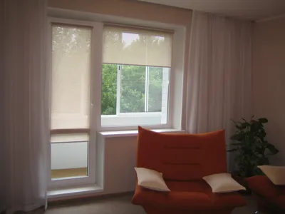 Шторы на балкон идеи и фото: окно с балконной дверью, кухня и зал, спальня  и гостиная, тюль в комнату и жалюзи