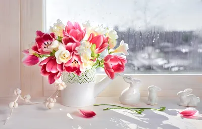 Подари мне немного весны»: пять причин приобрести тюльпаны в вазе