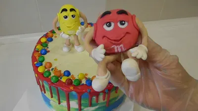 Торт M\u0026M's/ Декор детского торта эмемдемс/ Безмастичное оформление Торта/  Цветные подтеки - YouTube