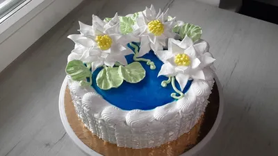 Торт на 8 МАРТА с водяными лилиями из крема | Как делать цветы из крема |  Торт, Крем, Вкусняшки