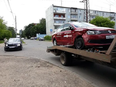 В Твери учебная машина попала в тройное ДТП на повороте в ГИБДД - ТИА